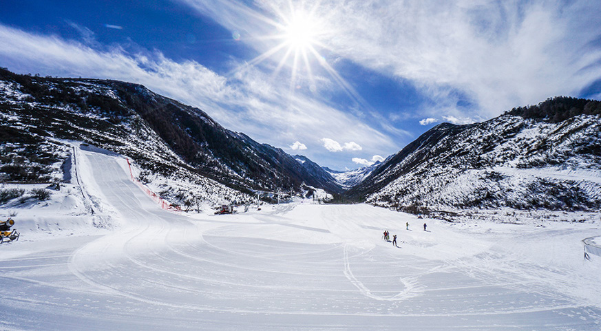 鹧鸪山滑雪场